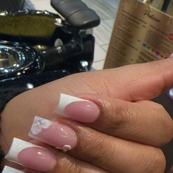 Bliss Nails & Spa 2 - John did an amazing job on my manicure and his attention to detail is immaculate. 10/10 will be returning. - Nail Salons Near Me - Lancaster, California