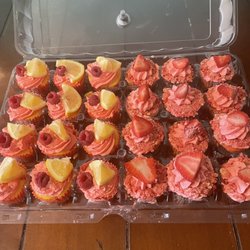 Jeanette's Sweet Treats - Gourmet cupcakes raspberry lemonade and strawberry crunch
