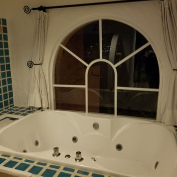 WorldMark Zihuatanejo - Each room has a jetted tub - Hotels Near Me - Zihuatanejo, GRO