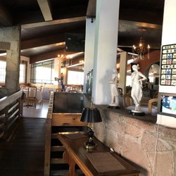 Rafaello - I ordered the entomatadas and they were delicious. The coffee was good too. The service a bit slow but good overall.