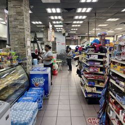 Palmas Bake & Deli - Pasillo