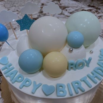 Whipped Bakery & Cafe - birthday cake - Bakeries Near Me - Leander, Texas