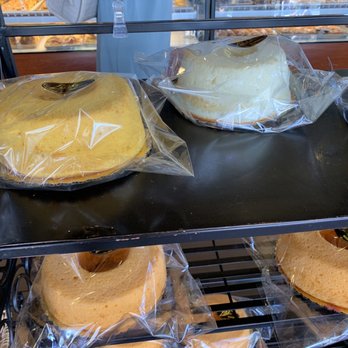 Liliha Bakery - Chiffon cakes - Bakeries Near Me - Honolulu, Hawaii