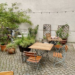 GM26 - Sitzbereich im Hinterhof