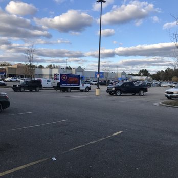 East Wind chinese restaurant - the parking lot - Chinese Near Me - Whiteville, North Carolina East Wind chinese restaurant - the parking lot - Chinese Near Me - Whiteville, North Carolina