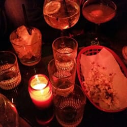 Henry's Bar
