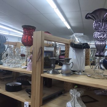 Common Threads - Fairview Park - Inside the thrift store -- Saturday, 31 August 2019 - Thrift Stores Near Me - Fairview Park, Ohio Common Threads - Fairview Park - Inside the thrift store -- Saturday, 31 August 2019 - Thrift Stores Near Me - Fairview Park, Ohio