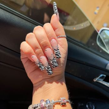 J Nails and Spa - Nail Salons Near Me - Newburgh, New York