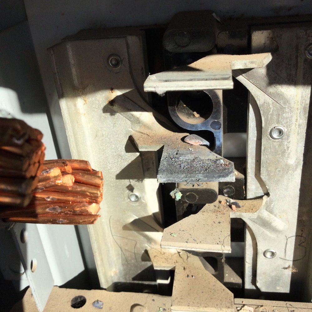 Sunbelt Electric - More burnt equipment behind the breaker ignored by Jim at Sunbelt Electric. - Electricians Near Me - Phoenix, Arizona Sunbelt Electric - More burnt equipment behind the breaker ignored by Jim at Sunbelt Electric. - Electricians Near Me - Phoenix, Arizona