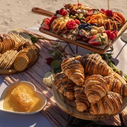 The Art of Gathering - Beach graze