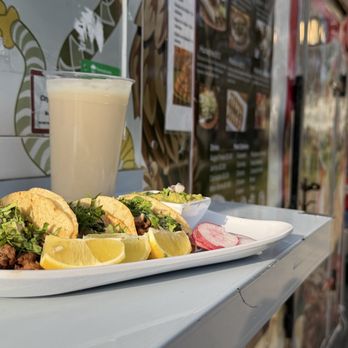 Taqueria Las Tres Coronas - Steak tacos - Food Trucks Near Me - Hazleton, Pennsylvania Taqueria Las Tres Coronas - Steak tacos - Food Trucks Near Me - Hazleton, Pennsylvania