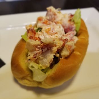 Diana's Oyster Bar And Grill - Lobster Roll (Boston lettuce, lobster, chive) $26 - Seafood Near Me - Markham, Ontario