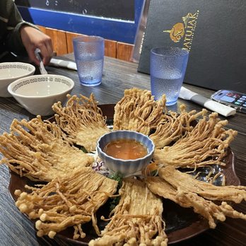 Jatujak - Hed Kem Tong Tod ($16.95) - Thai Near Me - Richmond Hill, Ontario Jatujak - Hed Kem Tong Tod ($16.95) - Thai Near Me - Richmond Hill, Ontario