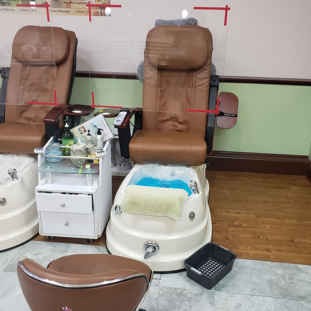 Pedicure stations have plexiglass hanging between aesthetician and customer! Pedicure stations have plexiglass hanging between aesthetician and customer!