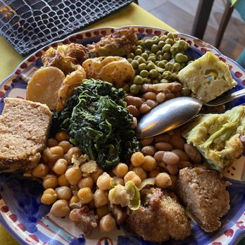 La Tagliata - Plate of stuff - mostly beans - Italian Near Me - Positano, SA La Tagliata - Plate of stuff - mostly beans - Italian Near Me - Positano, SA