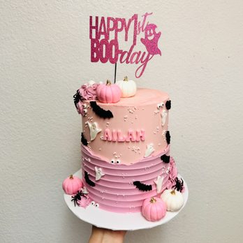 Lia B's Cakery - Custom Cakes Near Me Lia B's Cakery - Custom Cakes Near Me