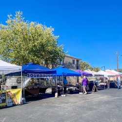 01 Farmers Markets - Vendors at the weekly market