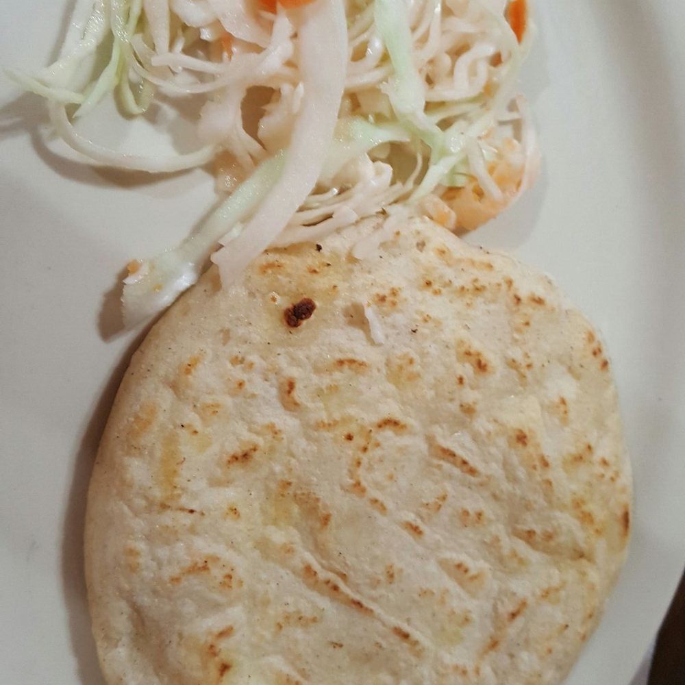 Rinconcito Salvadoreno - Pupusa de queso con Repollo Salad - Salvadoran Near Me - Miami, Florida Rinconcito Salvadoreno - Pupusa de queso con Repollo Salad - Salvadoran Near Me - Miami, Florida