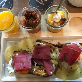 Café Lang - Benedict brunch set 28 CHF - Cafes Near Me - Zürich, ZH