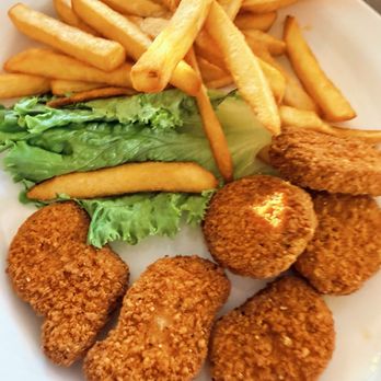Tommy's Cafe - Kids chicken nuggets and fries - American Near Me - Renton, Washington