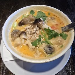 Tom Kah. Creamy coconut with Tom Yum