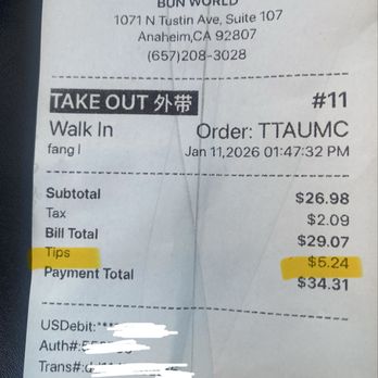 Bun World - Receipt showing automatic 18% tip added to $26 take-out order. - Chinese Near Me - Anaheim, California