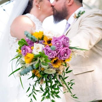 SeRey Designs - Jason & Erica's Wedding
Claremont Florida - Florists Near Me - Boynton Beach, Florida