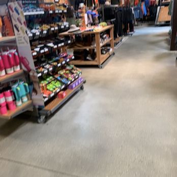 REI - Outdoor Gear Near Me - Fairfax, Virginia