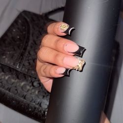 Mansion Nail Lounge