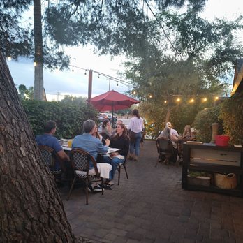 Tandy’s Cafe - Patio seating - Comfort Food Near Me - Phoenix, Arizona