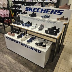 Finish Line - Skechers