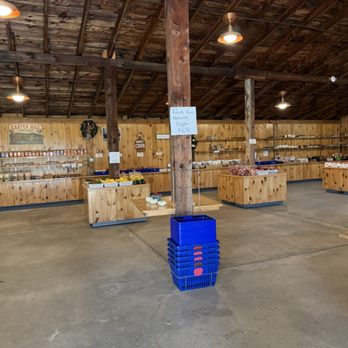 Carter Hill Orchard - Fruits & Veggies Near Me - Concord, New Hampshire