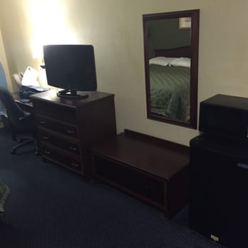 Rodeway Inn & Suites - Tv & micro fridge - Hotels Near Me - Plymouth, North Carolina Rodeway Inn & Suites - Tv & micro fridge - Hotels Near Me - Plymouth, North Carolina