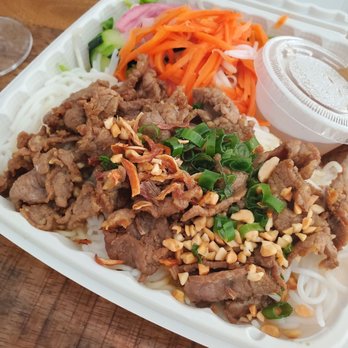 Cafe 79 Vietnamese Kitchen - Beef vermicelli (asked for cilantro on the side for my husband's sake) - Vietnamese Near Me - Kirkland, Washington