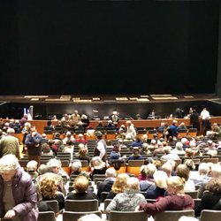 Maggio Musicale Fiorentino - Waiting for Madama Butterfly to begin.