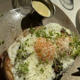 Croque Madame Crostini
