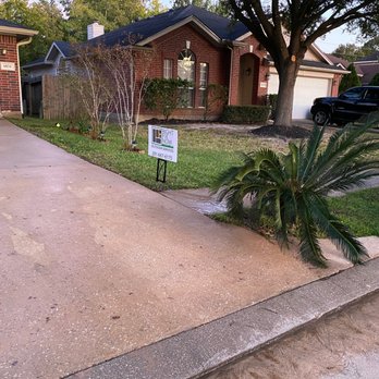Right Fix Now Outdoor Services - Yard looks better than all others in neighborhood - Landscaping Near Me Right Fix Now Outdoor Services - Yard looks better than all others in neighborhood - Landscaping Near Me