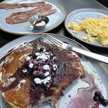 H Cafe - Breakfast & Brunch Near Me - Los Angeles, California H Cafe - Breakfast & Brunch Near Me - Los Angeles, California