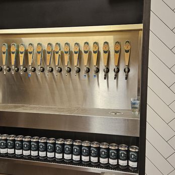 Latchkey Brewing Company - The Beer Taps - Breweries Near Me - San Diego, California Latchkey Brewing Company - The Beer Taps - Breweries Near Me - San Diego, California