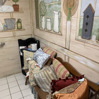 Sugar Bear Antiques Mall - The women's bathroom - Antiques Near Me - Jacksonville, Florida Sugar Bear Antiques Mall - The women's bathroom - Antiques Near Me - Jacksonville, Florida