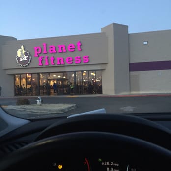 Planet Fitness - Front of the gym - Gyms Near Me - Bakersfield, California Planet Fitness - Front of the gym - Gyms Near Me - Bakersfield, California