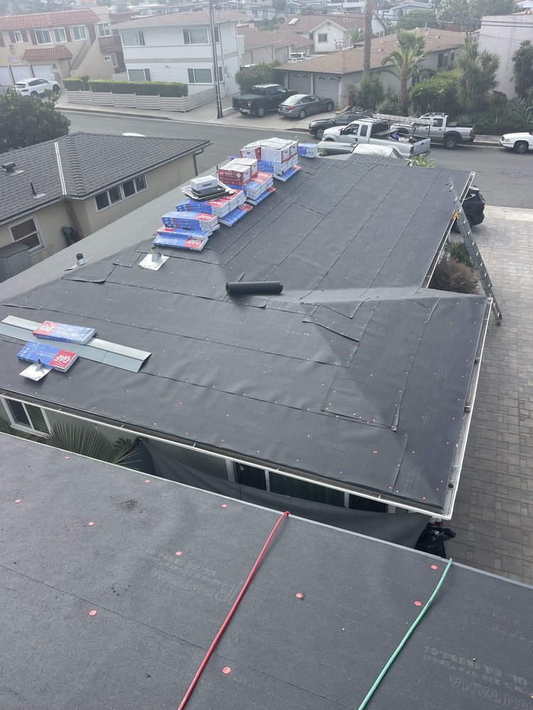 Slide of Estrada Roofs