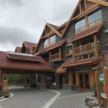 Moose Hotel & Suites - outside - Hotels Near Me - Banff, Alberta Moose Hotel & Suites - outside - Hotels Near Me - Banff, Alberta