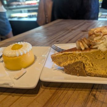 Figaro Dessert Cafe - Desserts Near Me - San Diego, California
