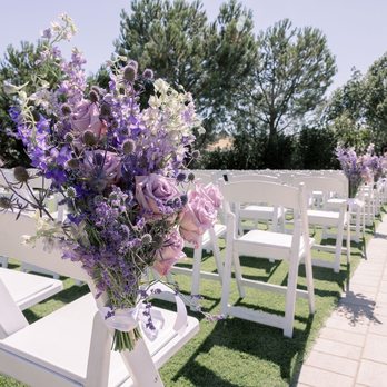 Vo Floral Design - Ceremony aisle flowers - Florists Near Me Vo Floral Design - Ceremony aisle flowers - Florists Near Me