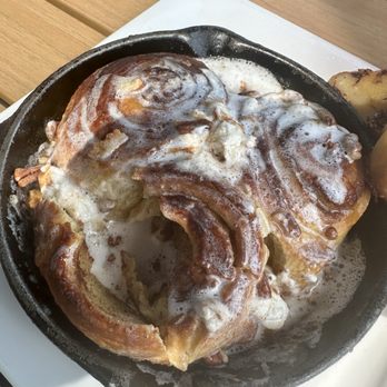 Barley + Vine Kitchen & Bar - Cinnamon Rolls - Bars Near Me - Lakeville, Minnesota Barley + Vine Kitchen & Bar - Cinnamon Rolls - Bars Near Me - Lakeville, Minnesota