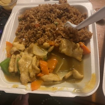 Hunan West - Curry chicken, get steamed rice instead - Chinese Near Me - Flagstaff, Arizona