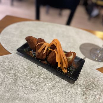 Prado de Flores - Brie bites with the berry sauce - Bars Near Me - Barcelona, B Prado de Flores - Brie bites with the berry sauce - Bars Near Me - Barcelona, B