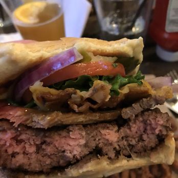 Cunningham's on the Lake - Prairie burger + Blue Moon - Sports Bars Near Me - Kearney, Nebraska Cunningham's on the Lake - Prairie burger + Blue Moon - Sports Bars Near Me - Kearney, Nebraska