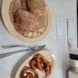 Ross's Diner - 2 burgers with extra gravy and onion rings